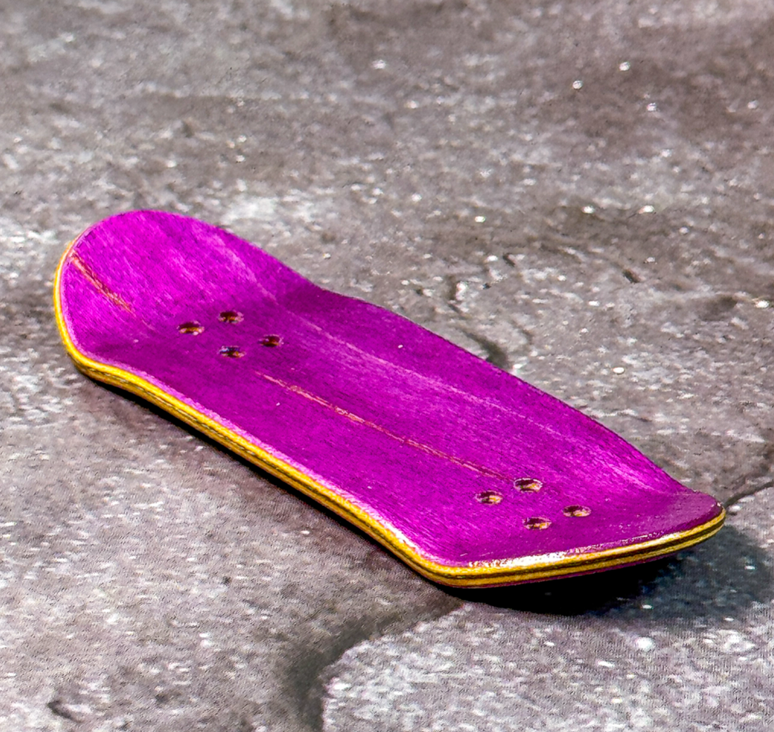 WoodClub ATELIER Drevená doska 33,7mm - "Phantom Purple"